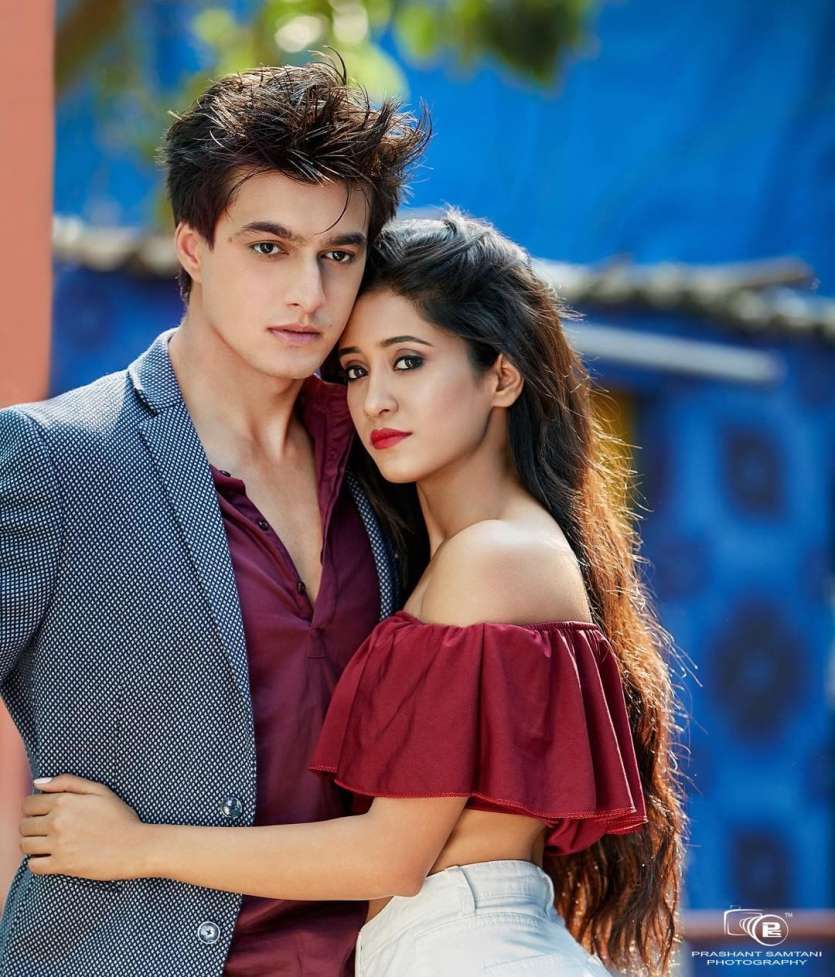 In Pics: Yeh Rishta Kya Kehlata Hai couple Mohsin Khan and Shivangi