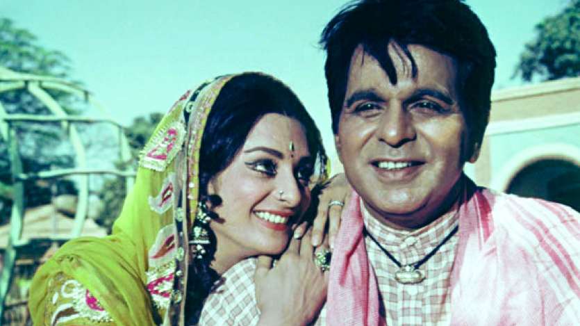 Dilip Kumar gave many spectacular performances on the big screen and took up more tragic roles like in films Jogan, Deedar, Daag, Devdas, Madhumati, Yahudi and others. He was then known as 'The tragedy King of Bollywood.'