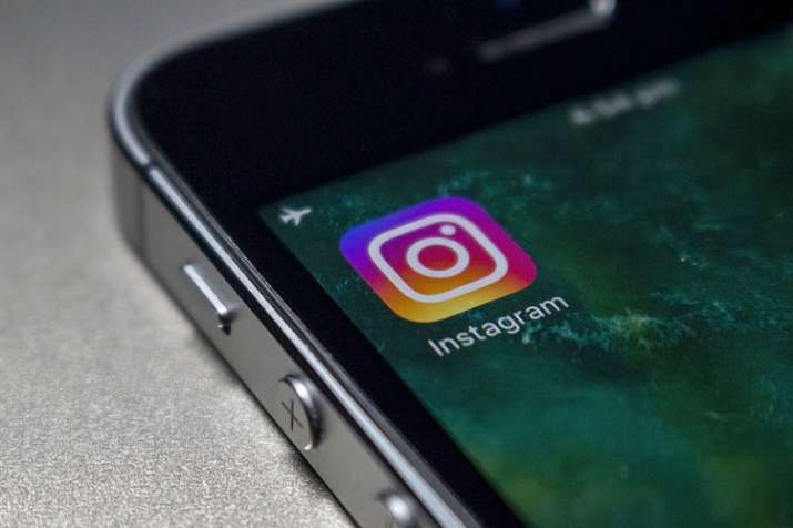 Instagram testing a seek-bar for shorter videos